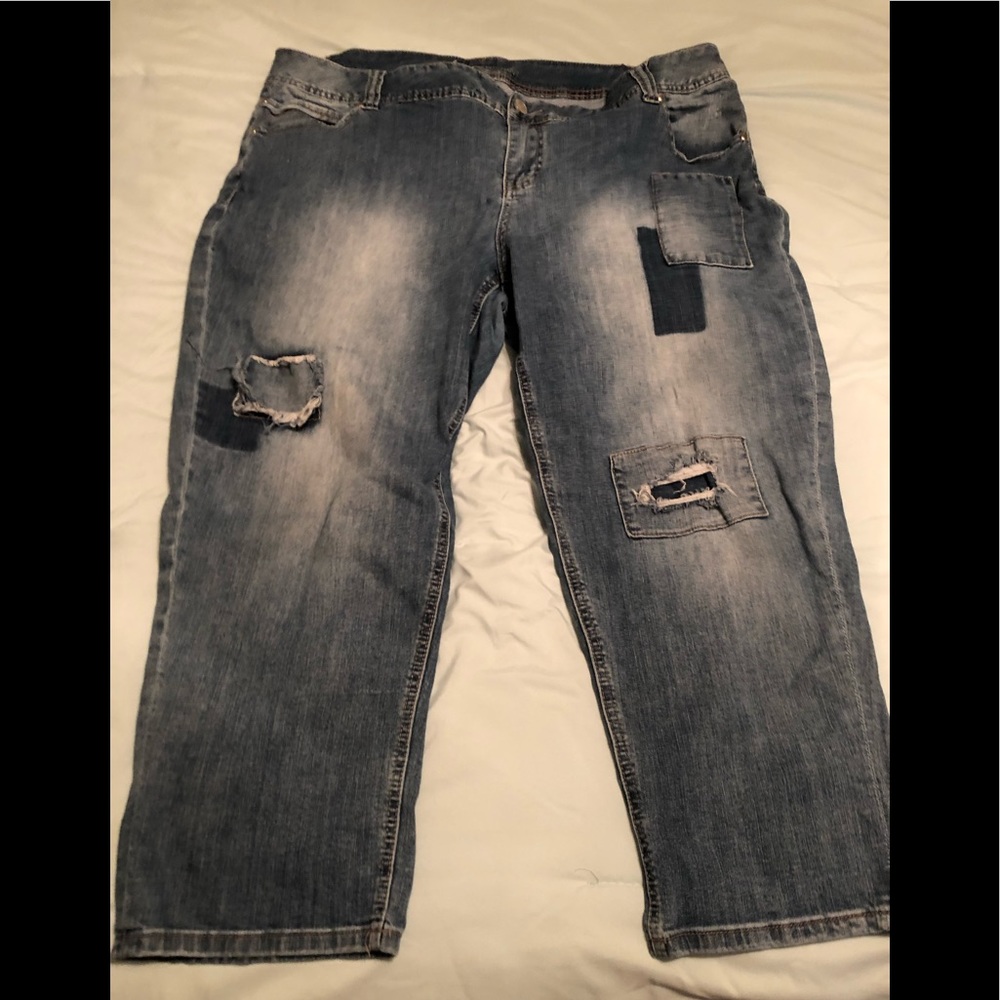 Women’s lane Bryant capris size 20